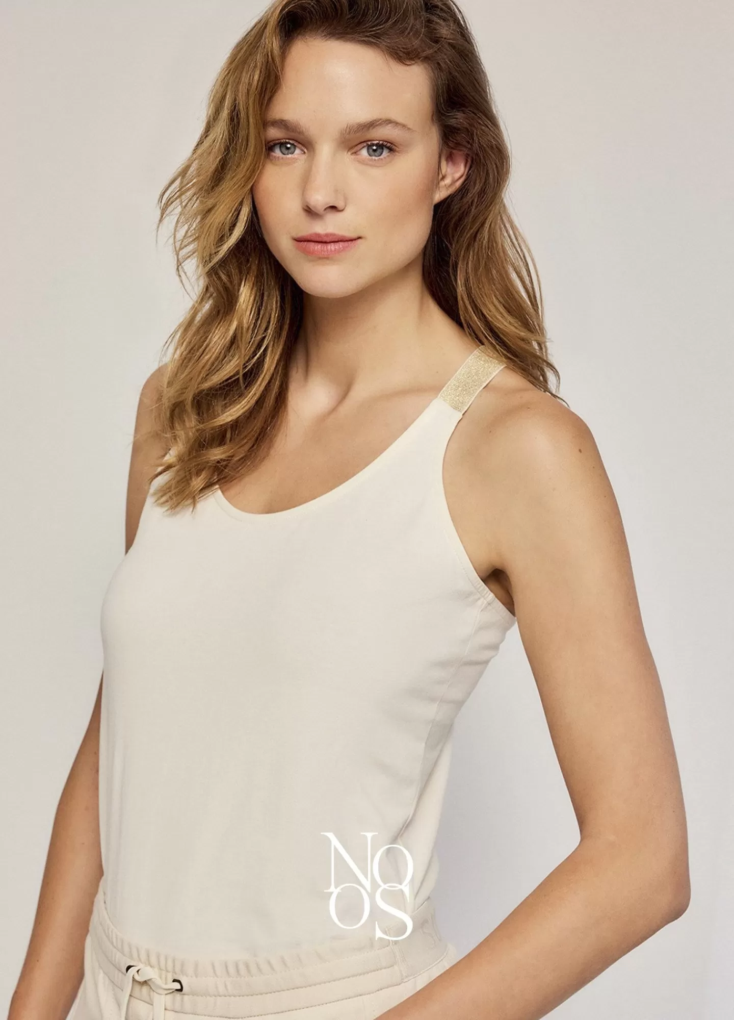 Basics | Tops & T-Shirts>Summum Luxury Basic Singlettop Met Gekruiste Schouderbanden Crème