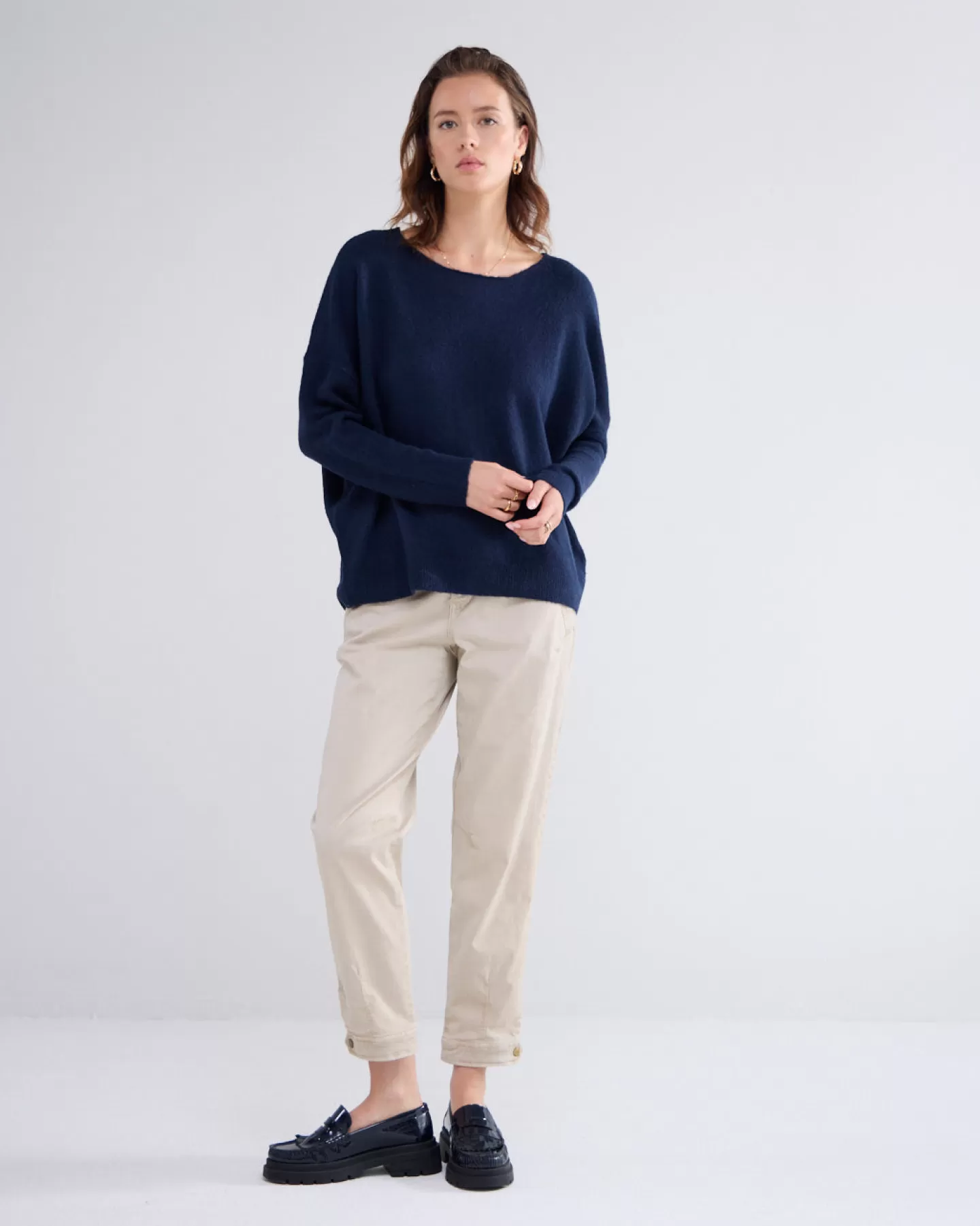 Basics>Summum Trui Met Wijde Boothals Blauw